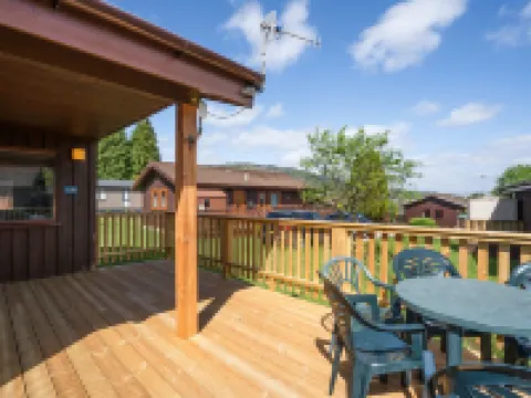 3Bed Lodge - Hot Tub - by Holiday Homes Hotels in Kirn