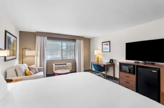 Comfort Inn & Suites