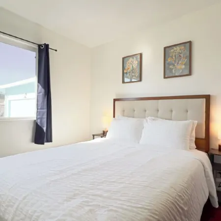 Family Fun with Game Room & King Bed near Monterey Aquarium, Laguna Seca