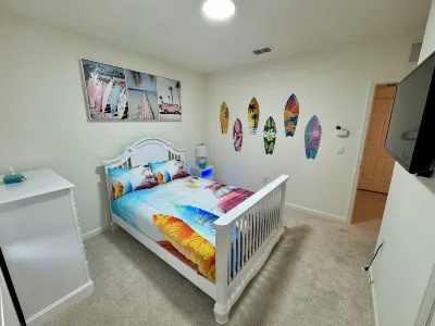 Huge Yard + Mini Golf + Pool + Grill + GameRoom