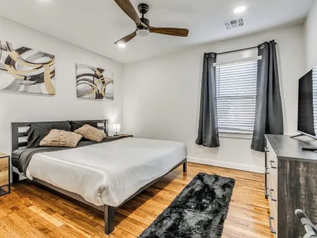 Work, Rest & Recharge – Downtown Home w/ Washer & Dryer