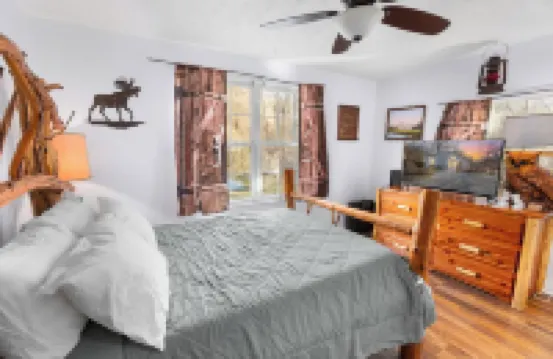 Private setting between flowing creeks, minutes from Cincinnati attractions.