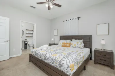 Home Near Riverwalk, Frost Bank Center, w/ King Bed Hotels near Walmart Supercenter