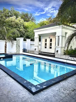 435 on Vale Boutique Aparthotel Các khách sạn gần Johanndsburg Zoo