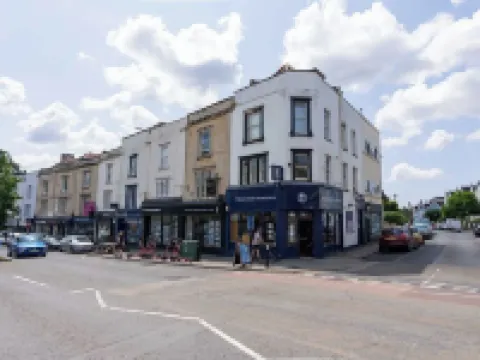 YourApartment - Wellington Place Hotels in Winterbourne
