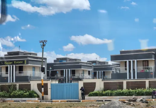 Lux Suites Vacanza Homes Nakuru