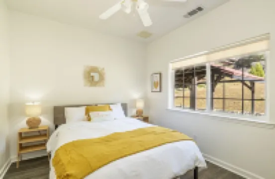 Cheerful Home with Spa near Yosemite & Bass Lake