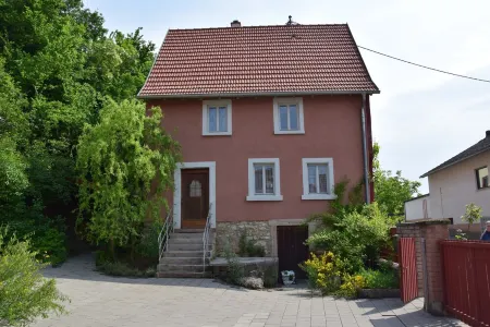 beautiful, detached holiday home in a quiet location Отели в г. Якобсвайлер