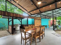 Villa del Mito: Pool, Walk to Beach, AC, Wifi, Beautiful Garden, Private