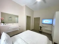 DawnBeach Club 4 Bed/4Bath Villa With Swimming Pool, Beach and Resorts Access.