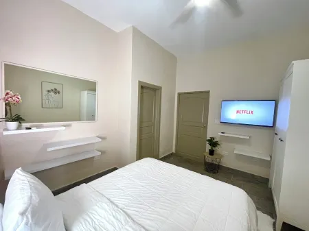 Dawn Beach Club 2 Bed… Villa, with Beach Access & Resort Bar Отели рядом с достопримечательностью «Dawn Beach»