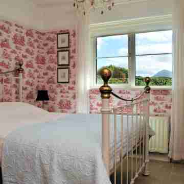 Fabulous cottage in a perfect location to explore The Wild Atlantic Way &Co Mayo Rooms