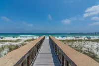 Sleeps 6- 2 bedrooms with private baths, crib, bay access, pool, mins to Beach!