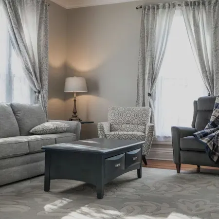 Blue Belle: Storybook Spring Escape - Cozy 2Br