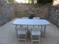 Ideally located apartment with terrace 10 minutes from the beach