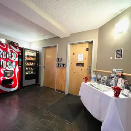 Gateway to Rocky Mountains -1 Bdr Suite/Kitchen/AC/UG Pk/Gym