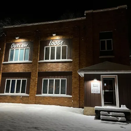 Outlaw Lodge (Hatfield 1st Floor) ATV,SXS Offroad