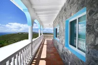 Villa Francisca – Stylishly Remodeled 3-Bedroom Executive Villa with Ocean Views