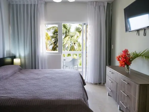 High-End 2 Bed, 2 Bath, 2 smart TVs Condo, Water Purification System
