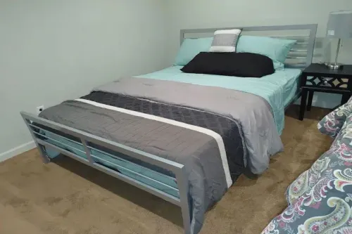 Amazing non smoking double bed apartment.