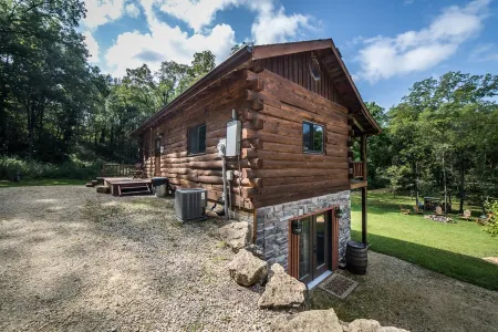 Cozy Log Cabin w/Hot Tub - King Bed - Private Acreage - Mississippi Getaway
