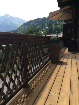 4-star apartment in a magnificent Savoyard chalet - 50m from the slopes