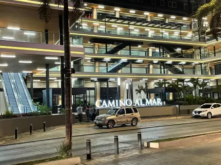 2BR condo right on the beach - Zona Dorada