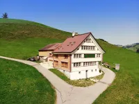 NEW - renovated Bitzi - with a view Hotel di 