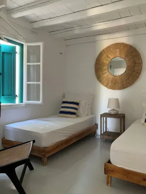 Casa Calipso, a Cosy and Elegant Traditional House 5 Minutes From Fiskardo فنادق في Erisos