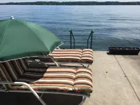 Lakefront Home:  kayaks, firepit/3 miles 2 historic downtown/restaurants/grocery