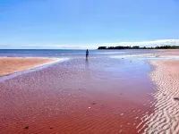 On one of the 𝗜𝘀𝗹𝗮𝗻𝗱'𝘀 𝗯𝗲𝘀𝘁 𝗯𝗲𝗮𝗰𝗵𝗲𝘀; enjoy sun, sand & sea!