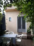 Charming studio, with private garden Hotels in Coaraze