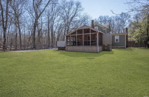 Greenport Village walking distance to all Hotels in Greenport West