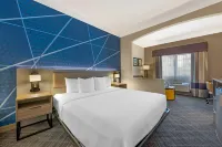 Comfort Suites Salem Hotels in Salem