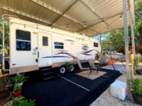 La Parguera, precioso , privado y comodo trailer se alquila, cerca de todo