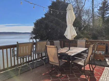 Duplex WATERFRONT HOME