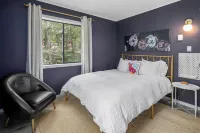 Eclectic Family Poconos Escape! Skiing 5Min Away! Firepit, Near Woodloch/Winery!