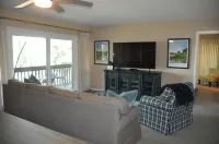 Perfect for families!  Pool and year round lake views.