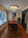 Dwell Well House- Upscale 2 BR/2 BA house downtown w/private fenced yard