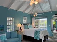 Waterfront Cottage Dockside Patio Jeep SUV Kayak SUP Bike Boat Beaches Jet Ski