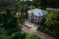 Peace in Paradise with mountain views and  5 minutes walk to the beach