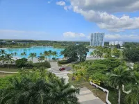 Newly remodeled Town Center condo Resort. Saltwater pool and water slide LUXURY