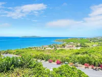 Beachy 2 Bedroom Coakley Bay Condo with AC, pool and backup generator.