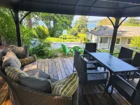 Very Relaxing 3bdr 2bth Home with Gorgeous View Hotels in Sechelt