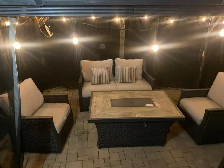 2 Bedroom Apartment - AFull space with access to backyard, patio, and firepit