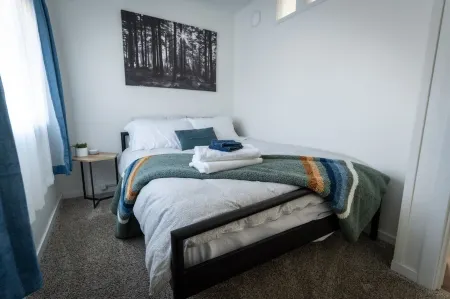 Private Ground Level Suite with Full Kitchen