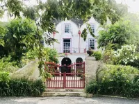 Idyllic 7 Porters Court, Beach Club Membership, pool, 5min walk beach,  Holetown Hotels in Porters