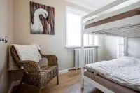 Refurbished Townhouse in Central Reykjavik in a Quiet Residential Area Hôtels à : 