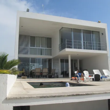 House Beach Front Superb Ocean View Hi Speed WiFi Unlimitd Fresh Water Free call