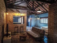 Spacious & Comfortable Industrial Loft